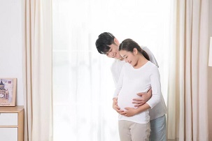 女人做海外试管婴儿期间，有一位称职的老公到底有多重要？