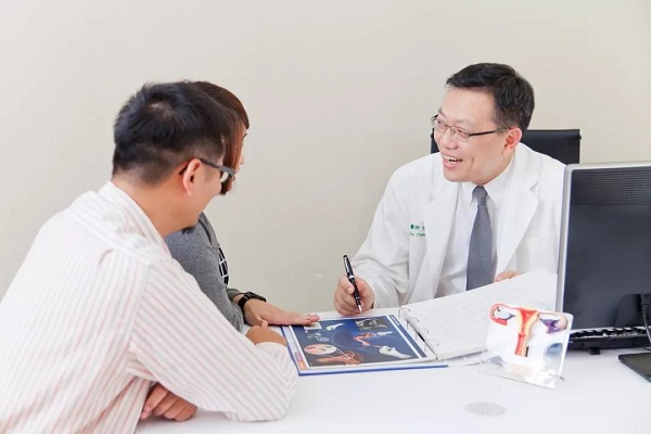 卵子多也是一种负担，多囊到底应该怎么办？台湾张帆院长为你解答