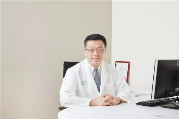 张帆•台湾试管婴儿医院唯一在大陆设有门诊的医师，众多不孕患者慕名前往见诊
